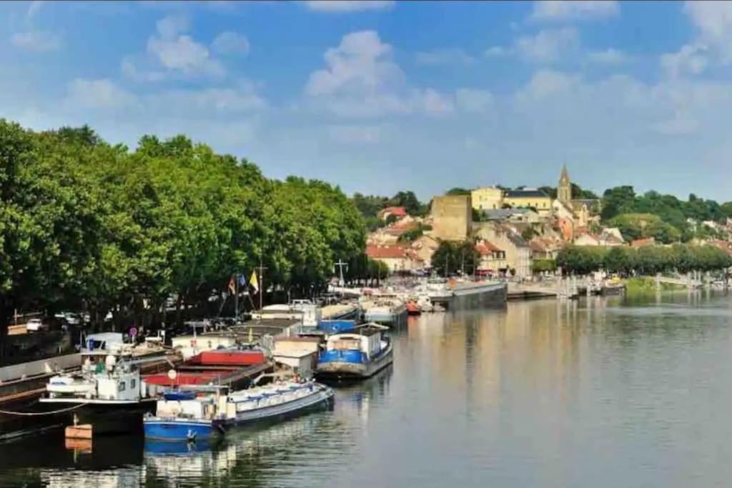 Studio Cosy Avec Vue Sur La Seine Conflans-Sainte-Honorine Extérieur photo